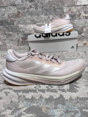 NWT Women’s Adidas Shoes Size 7.5